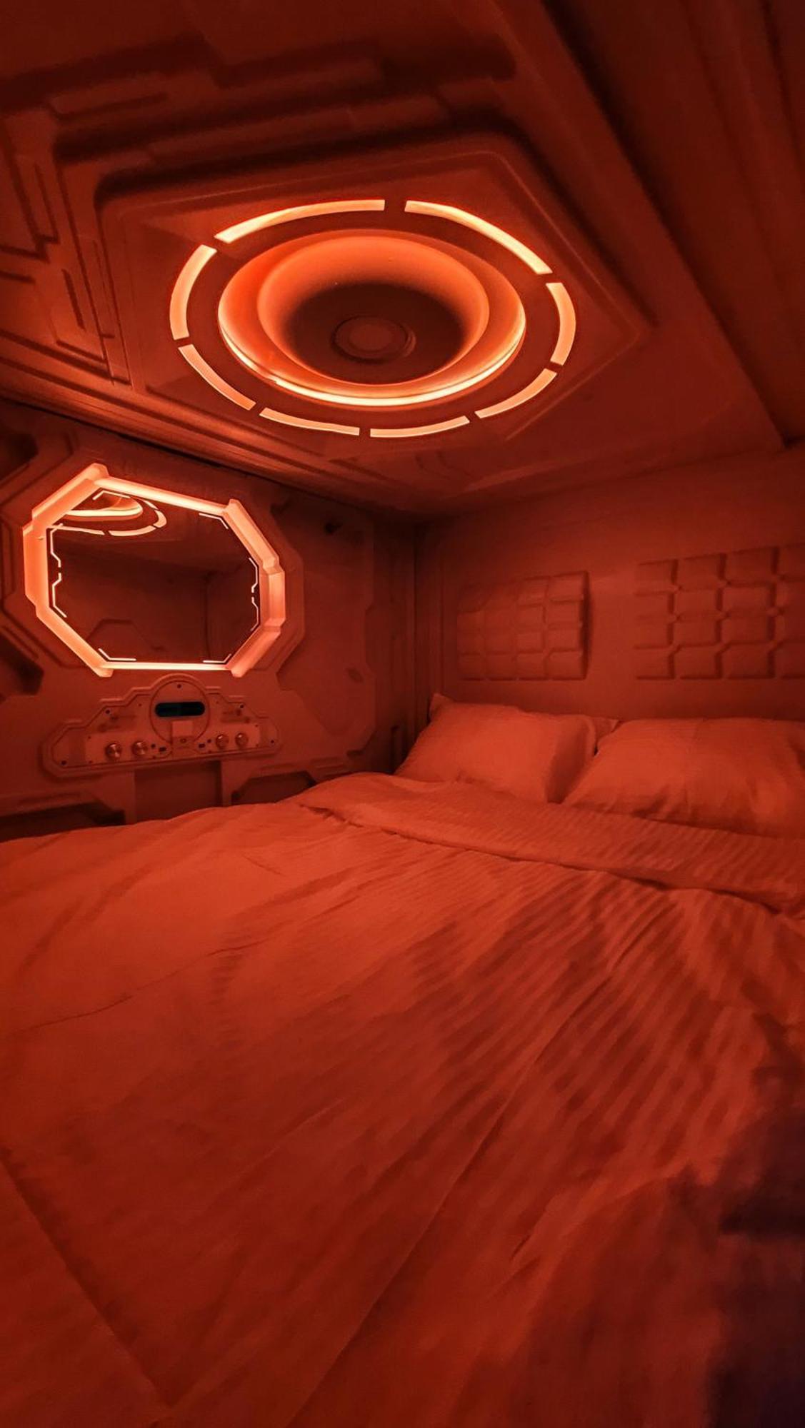 Capsula Hotel Erivan Exterior foto