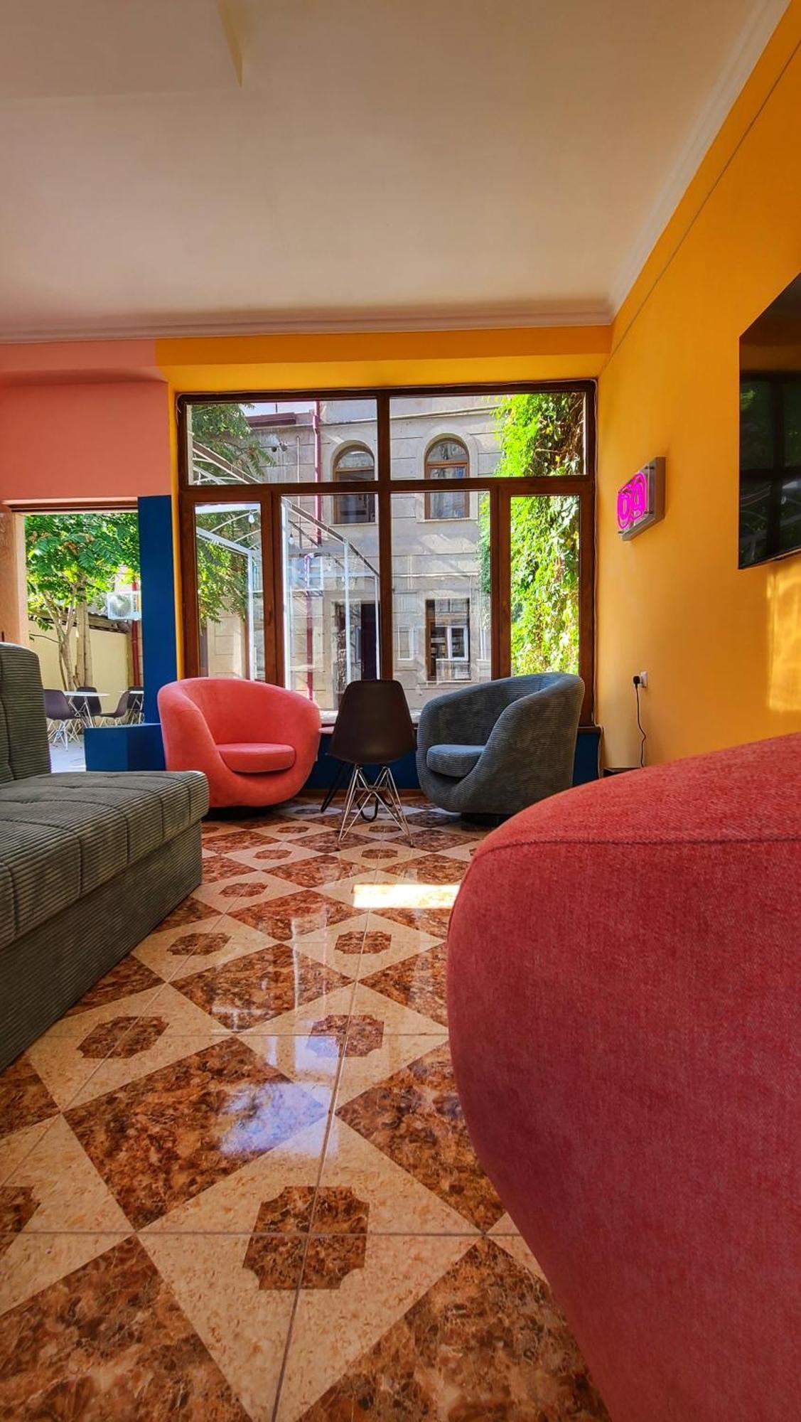 Capsula Hotel Erivan Exterior foto
