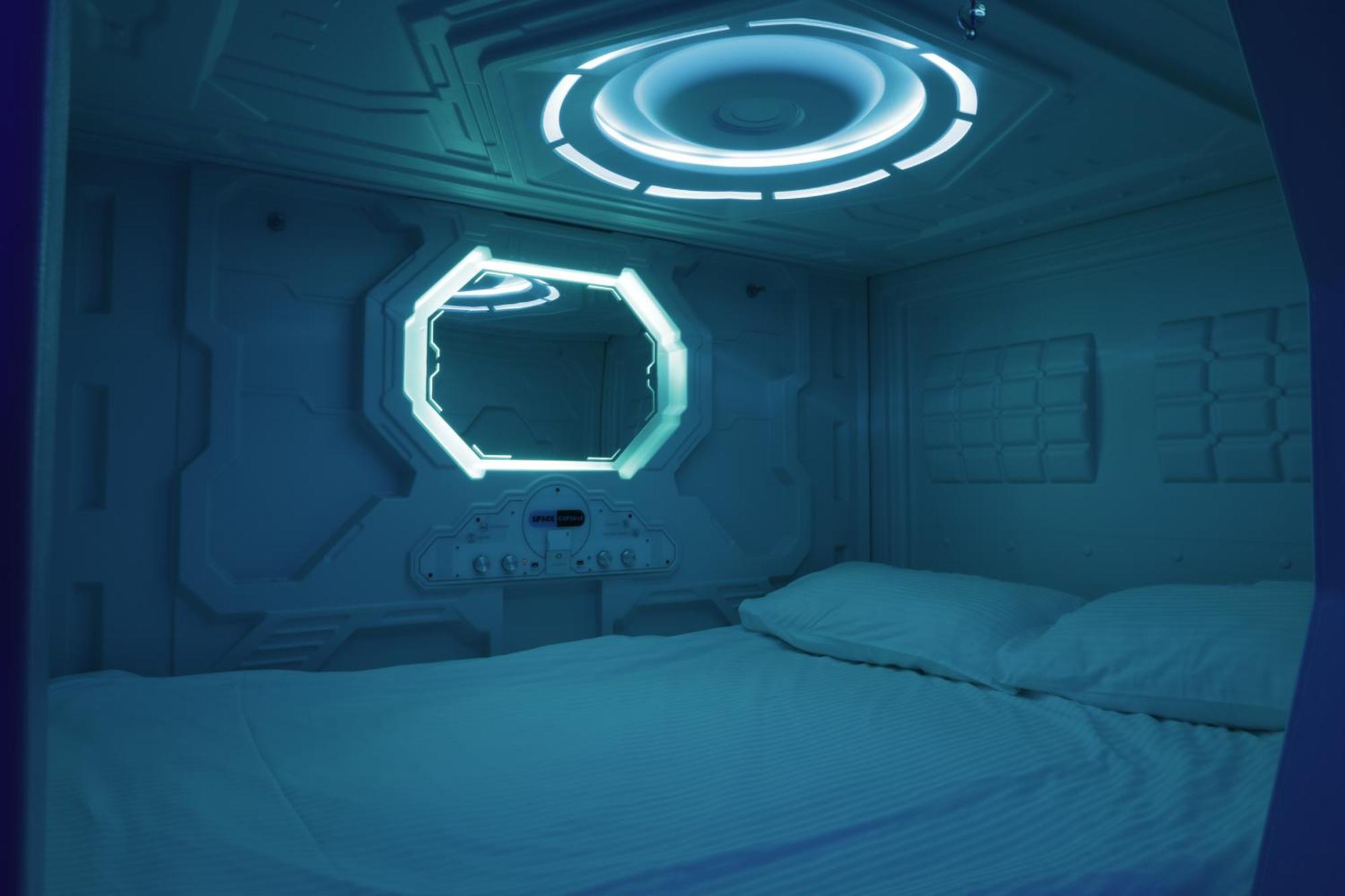 Capsula Hotel Erivan Exterior foto